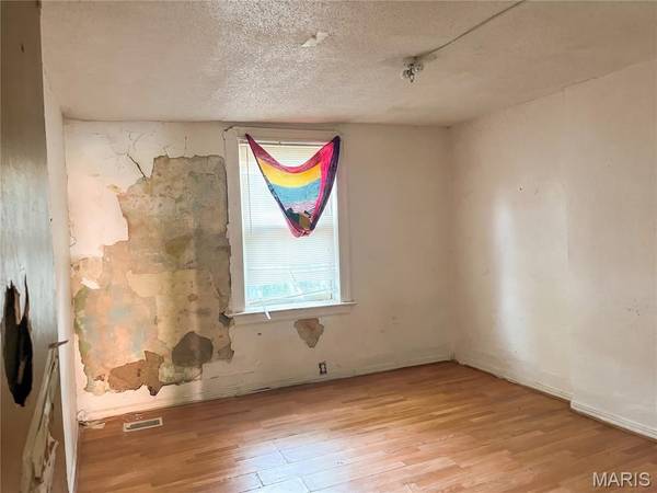 5231 Lotus AVE, St Louis, MO 63113