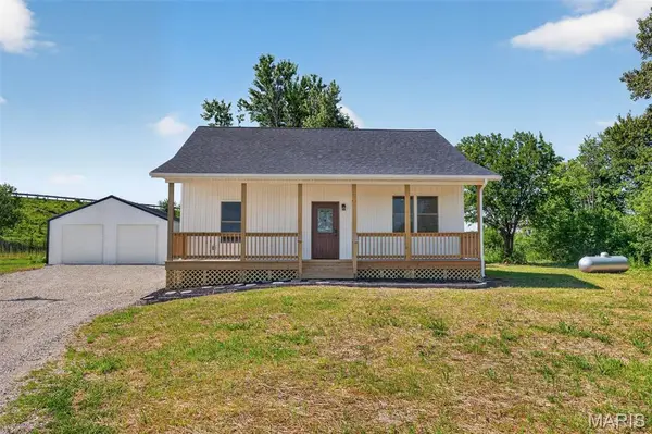 2216 N 15th AVE, Litchfield, IL 62056