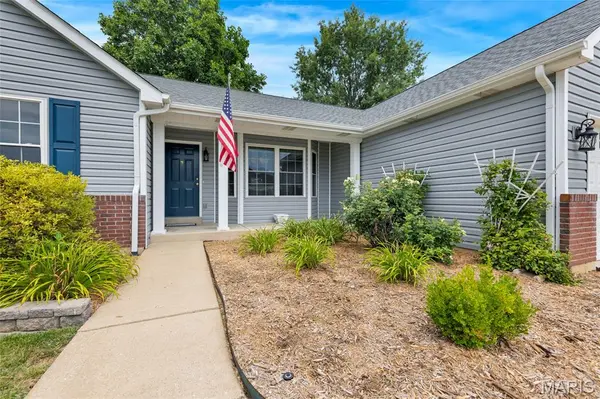 4529 Briargate DR, St Charles, MO 63304