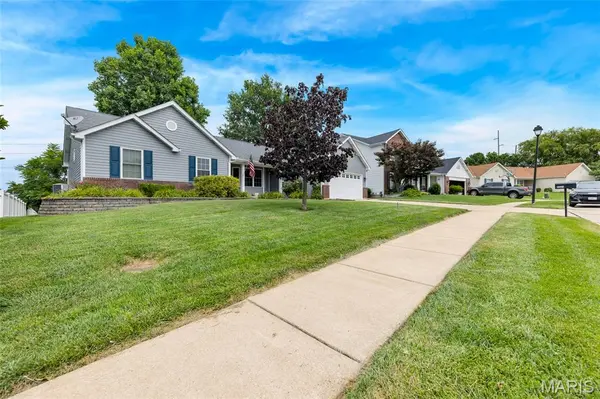 4529 Briargate DR, St Charles, MO 63304