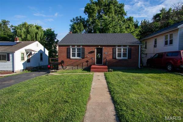 3711 Aberdeen AVE, Alton, IL 62002
