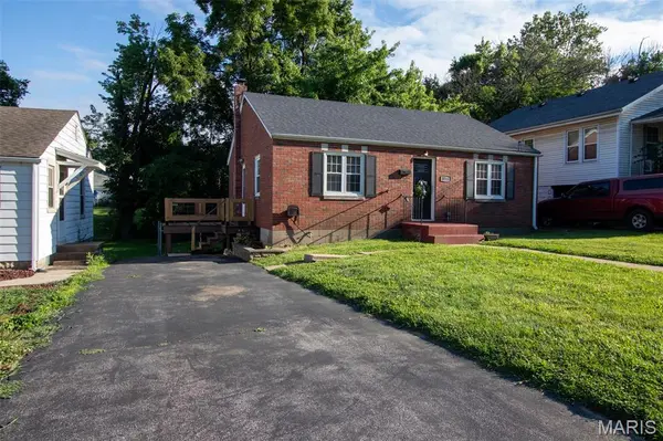 3711 Aberdeen AVE, Alton, IL 62002