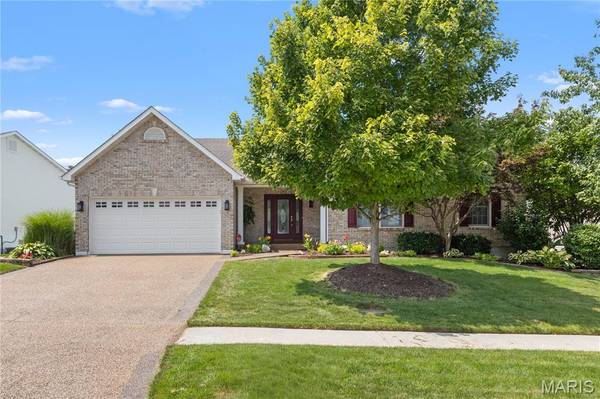 1404 Devonshire County DR, Wentzville, MO 63385