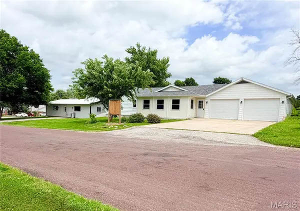 116 N Netherland ST, Perry, MO 63462