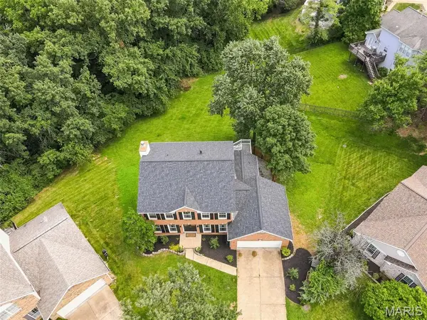 501 Oak Leaf Manor CT, Ballwin, MO 63021