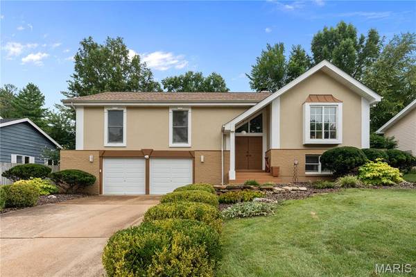 1706 Carman Valley DR, Ballwin, MO 63021