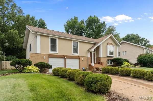 1706 Carman Valley DR, Ballwin, MO 63021