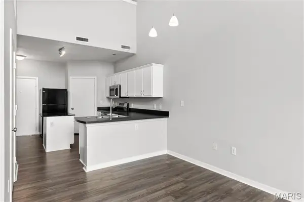 200 S Kirkwood RD #320, St Louis, MO 63122