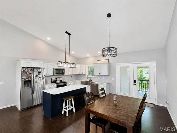 58846 Scotts LN, New London, MO 63459