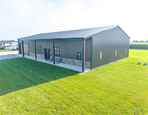 743 N 1100 ST, Shobonier, IL 62885