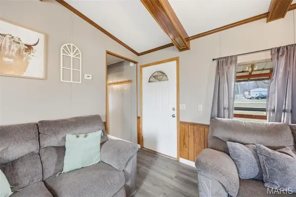 10076 Oakside RD, Mineral Point, MO 63660