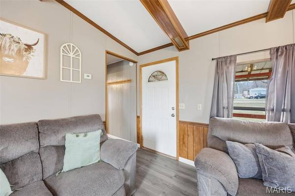 10076 Oakside RD, Mineral Point, MO 63660