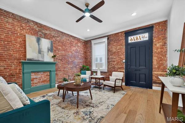 1816 S 8th ST, St Louis, MO 63104