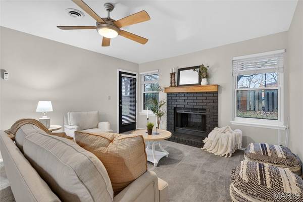 2331 Kratky RD #E, St Louis, MO 63114