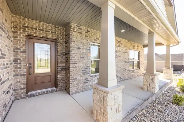 3740 Golfview CIR, Shiloh, IL 62221