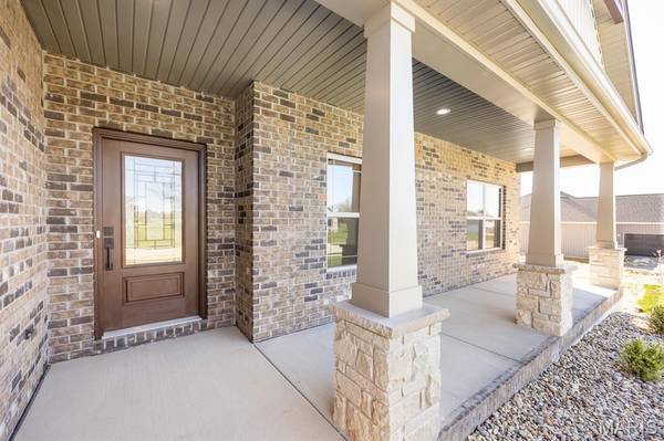 3740 Golfview CIR, Shiloh, IL 62221
