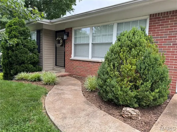 308 Twinview TER, Ballwin, MO 63011