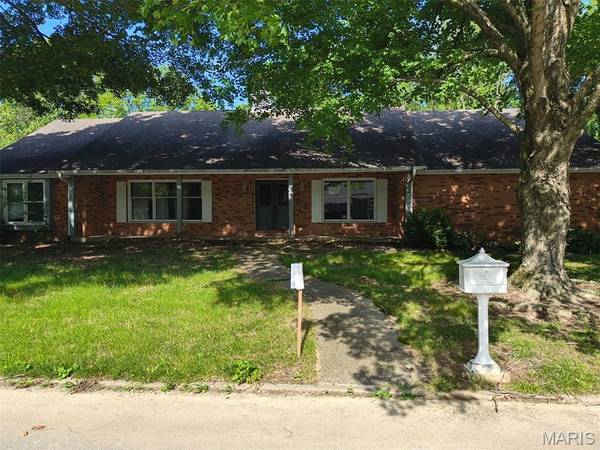 614 7th ST, Scott City, MO 63780