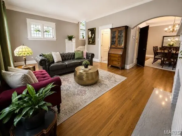 6309 Clayton RD, Clayton, MO 63117