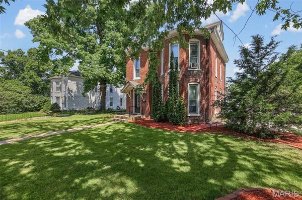 706 Grove ST, Alton, IL 62002