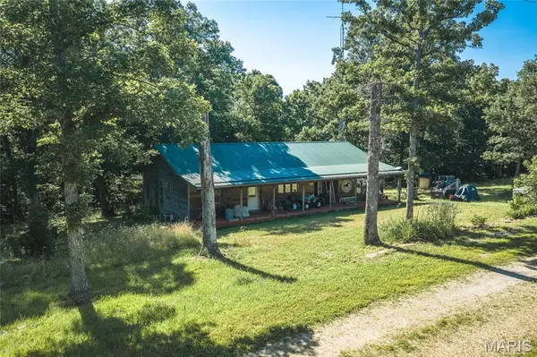 57 Kountry Trail LN, Brumley, MO 65017