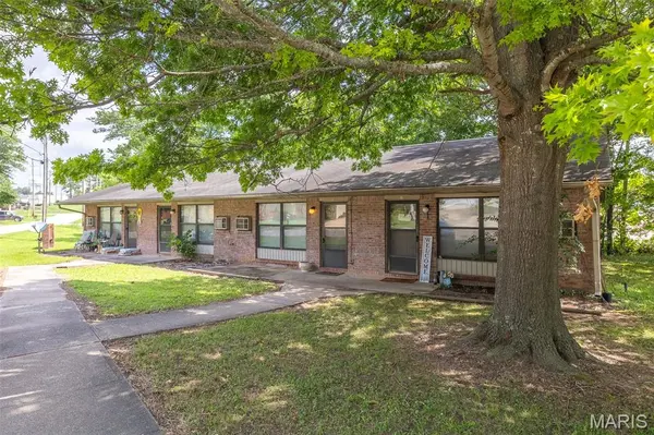 2733 Holly Trails TRL, Poplar Bluff, MO 63901