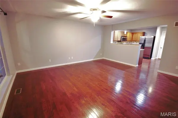 236 Countryshire DR, Lake St Louis, MO 63367