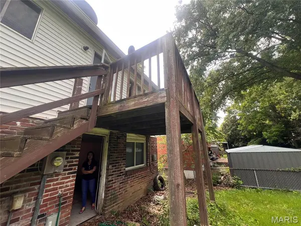 2353 Kingsford DR, Florissant, MO 63031