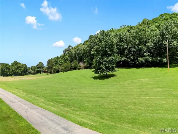 3672 Hawks Rest RD, Wildwood, MO 63069