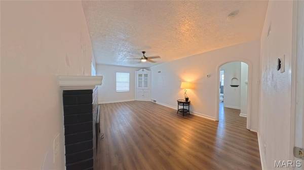 2121 W Main ST, Belleville, IL 62226