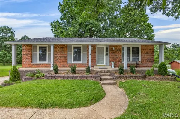 1139 Vicksburg DR, Festus, MO 63028