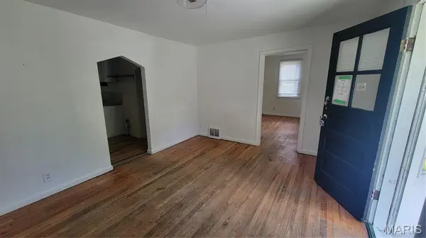 3219 Coles AVE, St Louis, MO 63114