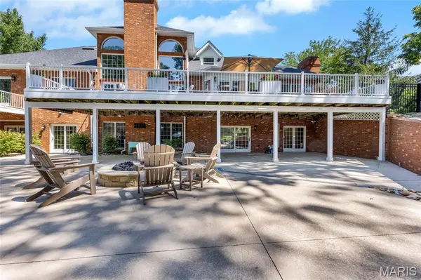 40 Country Club DR, Edwardsville, IL 62025