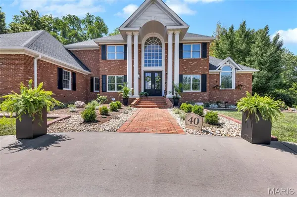 40 Country Club DR, Edwardsville, IL 62025