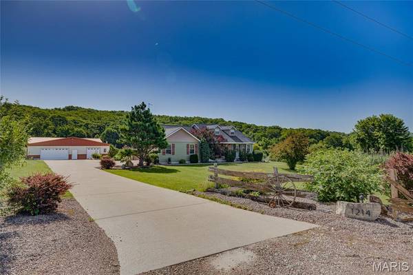 1214 Meadow Lake LN, Park Hills, MO 63601