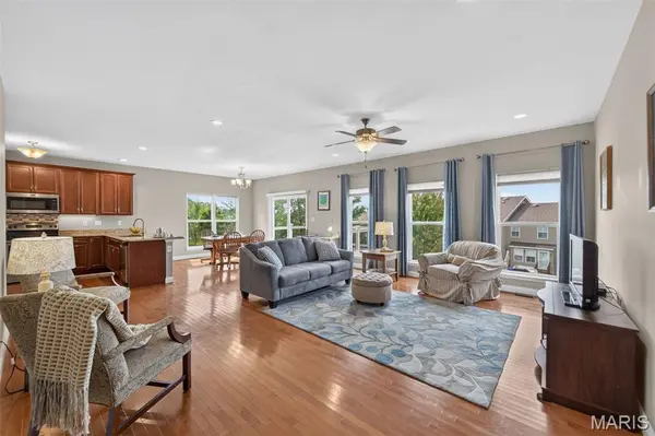 1125 Duxbury LN, O'fallon, MO 63366