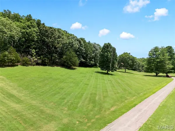 3672 Hawks Rest RD, Wildwood, MO 63069