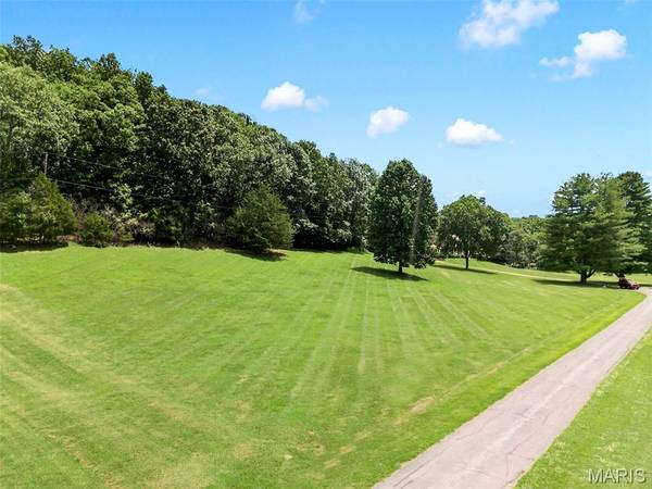 3672 Hawks Rest RD, Wildwood, MO 63069