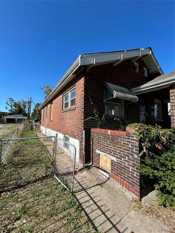 4213 N Newstead AVE, St Louis, MO 63115