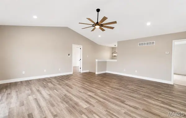 10192 Riehl Farm DR, Potosi, MO 63664