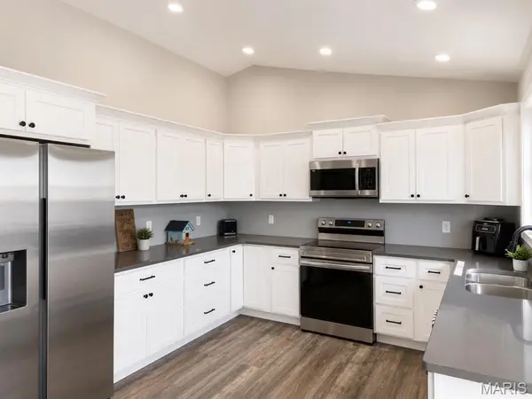 10192 Riehl Farm DR, Potosi, MO 63664