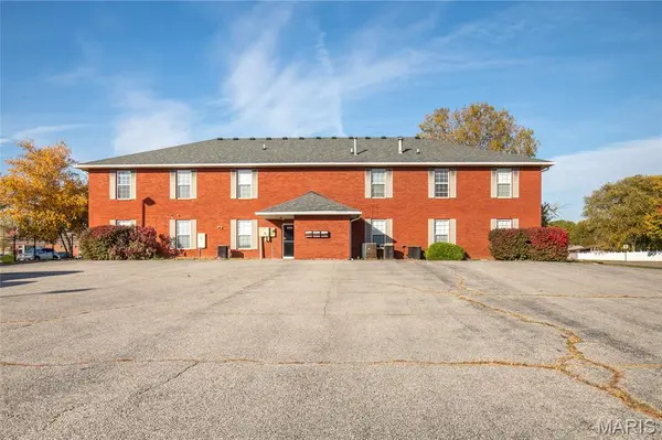 504 Ohara DR, Troy, IL 62294