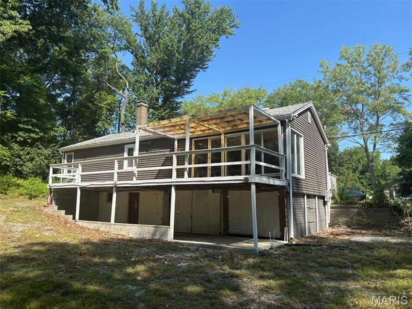 912 S 11th ST, Belleville, IL 62226
