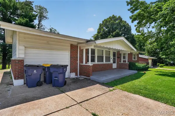 11154 Mammoth DR, St Louis, MO 63136