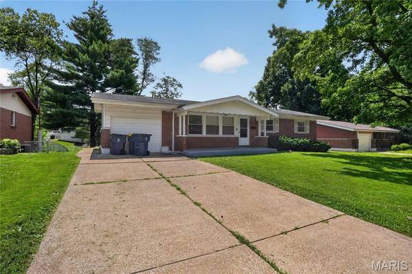 11154 Mammoth DR, St Louis, MO 63136