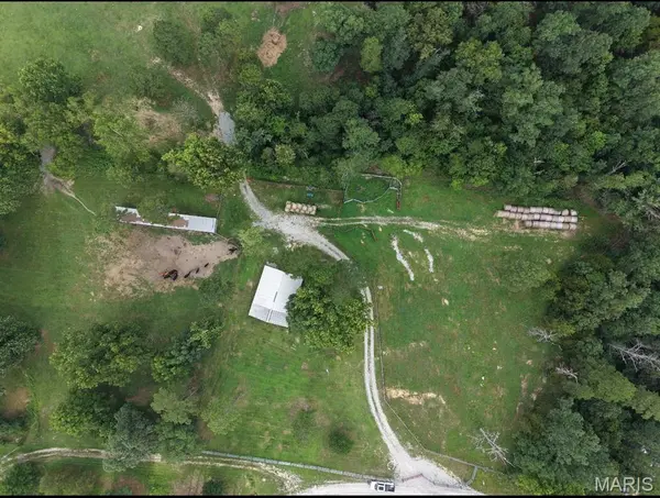 20003 Gore RD, Ste Genevieve, MO 63670