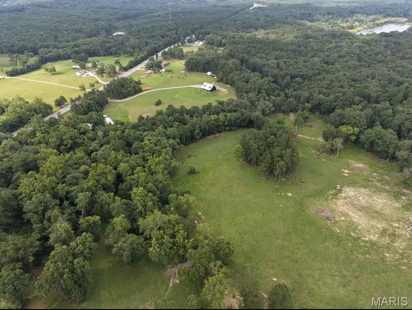 20003 Gore RD, Ste Genevieve, MO 63670