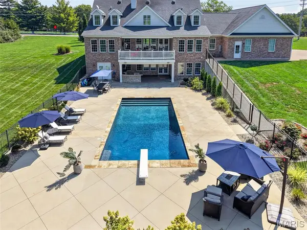1320 Diehr RD, Wentzville, MO 63385