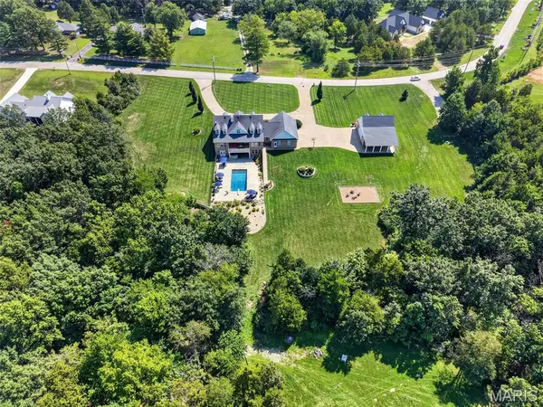 1320 Diehr RD, Wentzville, MO 63385