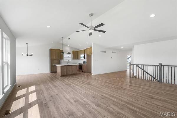 405 Rapunzel LN, Ellisville, MO 63021
